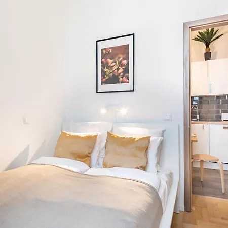 Extreme - New - Lively Neighbourhood Apartment Budapest