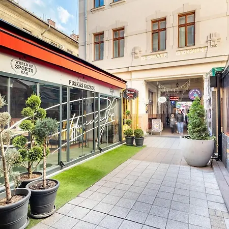 Extreme - New - Lively Neighbourhood Apartment *