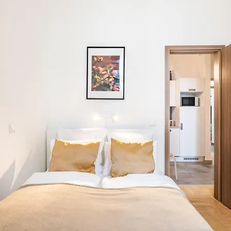Extreme - New - Lively Neighbourhood Apartment Budapest