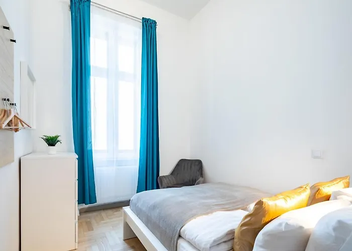 Extreme - New - Lively Neighbourhood 布达佩斯